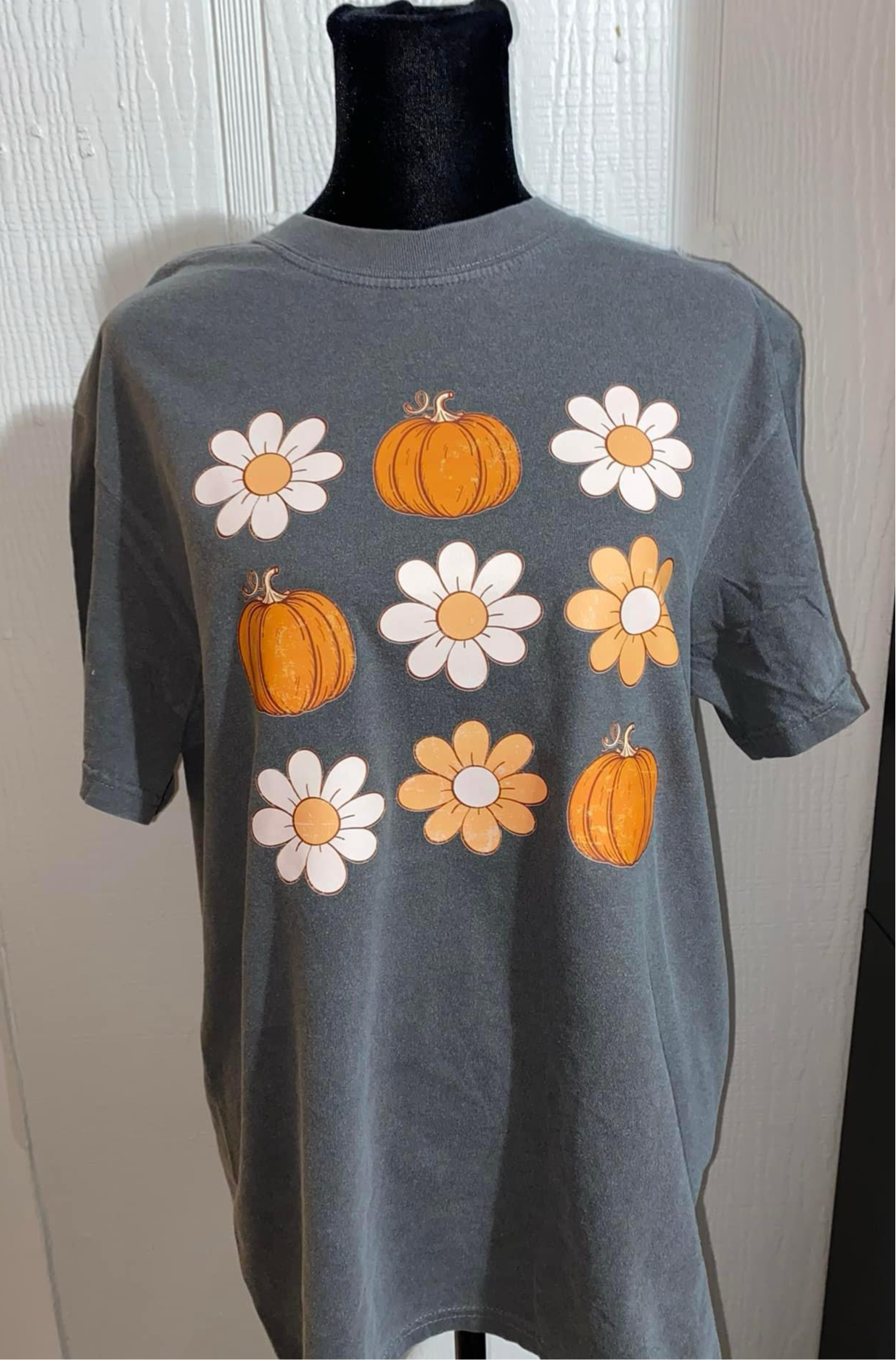 Pumpkin and Daises Tshirt